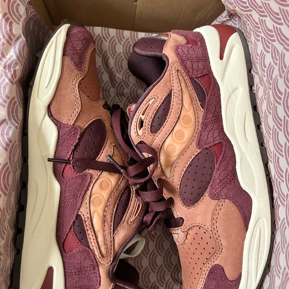 Saucony Grid Shadow 2 Year of the Dragon